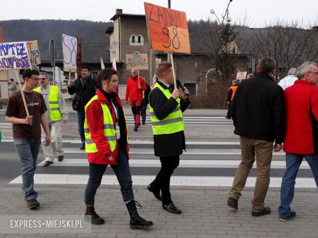 Dziś utrudnienia miały miejsce w Bardzie. Protestujący domagali się budowy drogi ekspresowej