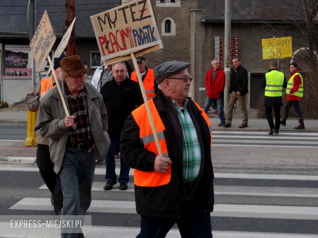 Dziś utrudnienia miały miejsce w Bardzie. Protestujący domagali się budowy drogi ekspresowej