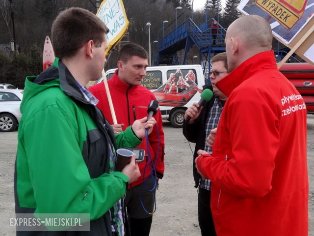 Dziś utrudnienia miały miejsce w Bardzie. Protestujący domagali się budowy drogi ekspresowej