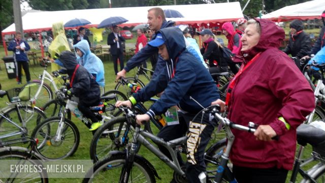 16. Powiatowy Rajd Rowerowy. Tym razem start i meta zostały usytuowane na boisku w Tarnowie