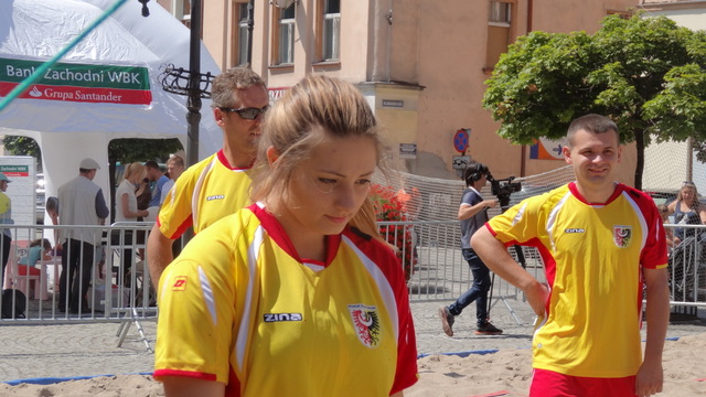 Starostwo Powiatowe w Ząbkowicach Śląskich okazało się najlepsze w turnieju siatkówki plażowej