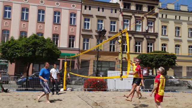 Starostwo Powiatowe w Ząbkowicach Śląskich okazało się najlepsze w turnieju siatkówki plażowej