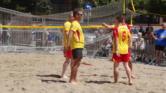 Starostwo Powiatowe w Ząbkowicach Śląskich okazało się najlepsze w turnieju siatkówki plażowej