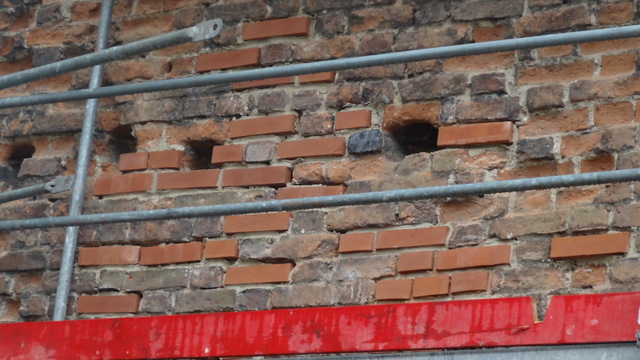 Remont murów miejskich w parku im. Sybiraków w Ząbkowicach Śląskich