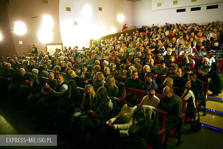 Spektakl „Na fali”, czyli podsumowanie polityczne 2015 roku w ząbkowickiej gminie z odrobiną sarkazm