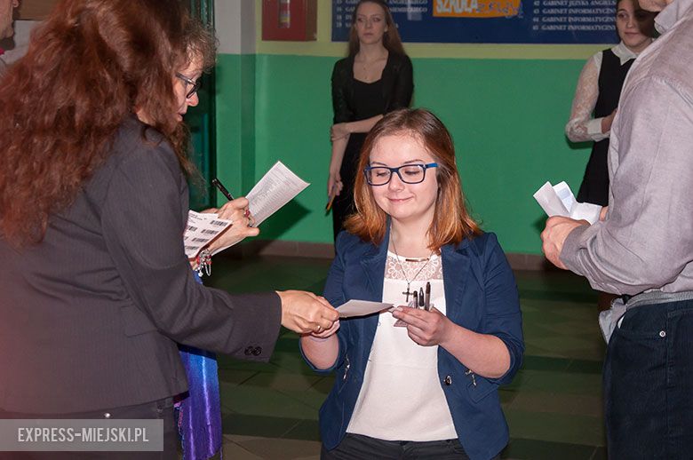 Uczniowie ząbkowickiego ogólniaka rozpoczęli matury. Dziś pisali egzamin z języka polskiego