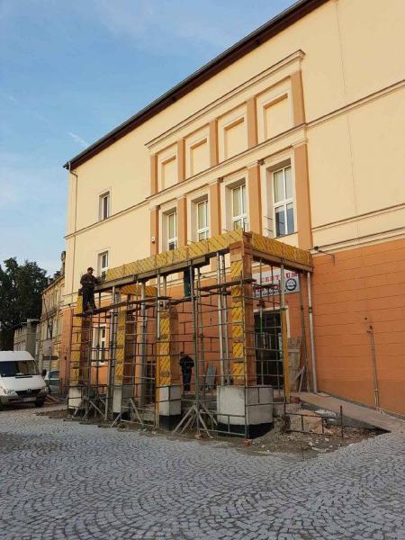 Odtworzyli historyczny taras przy Gminnym Centrum Kultury w Kamieńcu Ząbkowickim