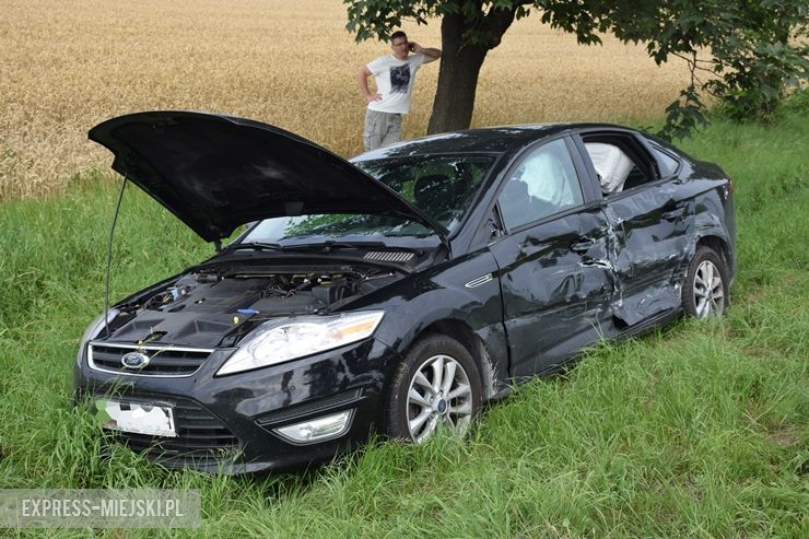 Zderzenie trzech aut na krajowej ósemce