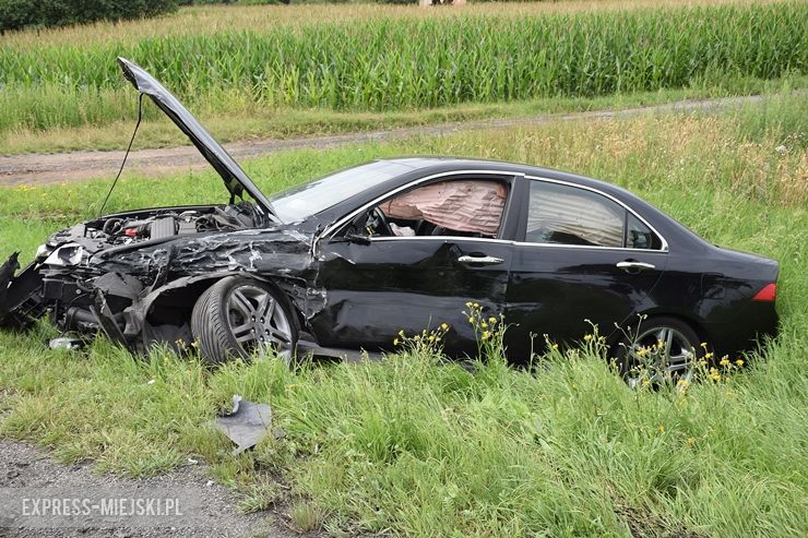 Zderzenie trzech aut na krajowej ósemce