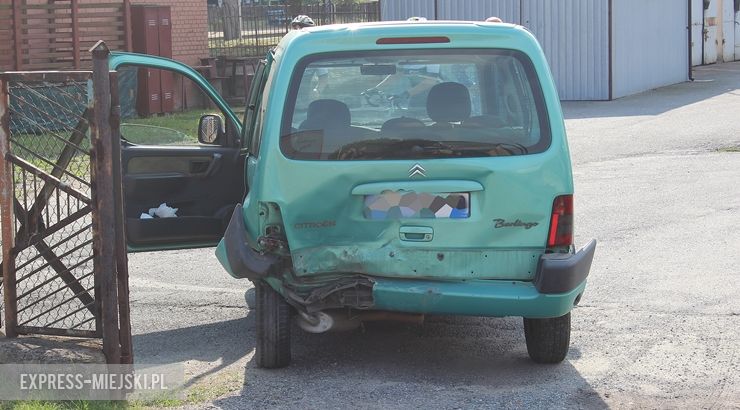 Zderzenie Audi i Citroena na krajowej ósemce w Bardzie