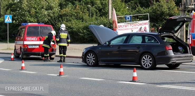 Zderzenie Audi i Citroena na krajowej ósemce w Bardzie