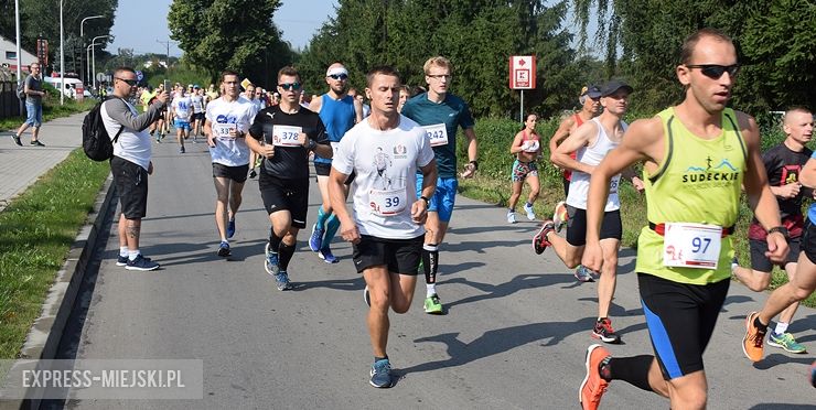 Czwarta edycja „Ząbkowickiej Dychy” w obiektywie