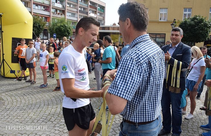 Czwarta edycja „Ząbkowickiej Dychy” w obiektywie