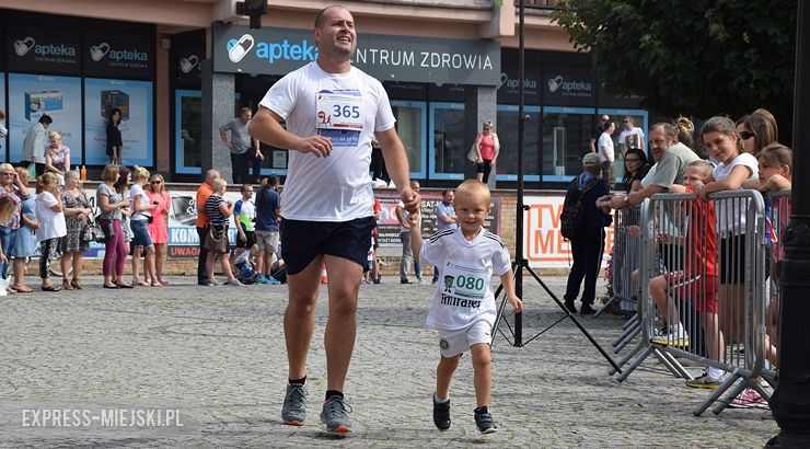 Czwarta edycja „Ząbkowickiej Dychy” w obiektywie