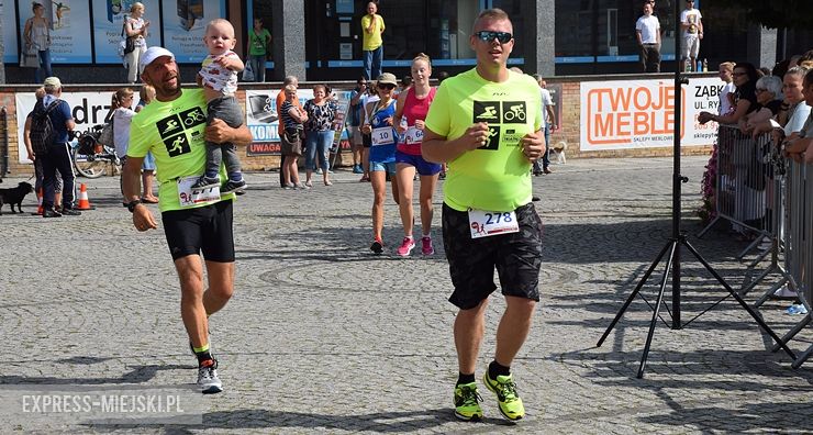 Czwarta edycja „Ząbkowickiej Dychy” w obiektywie