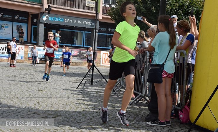 Czwarta edycja „Ząbkowickiej Dychy” w obiektywie