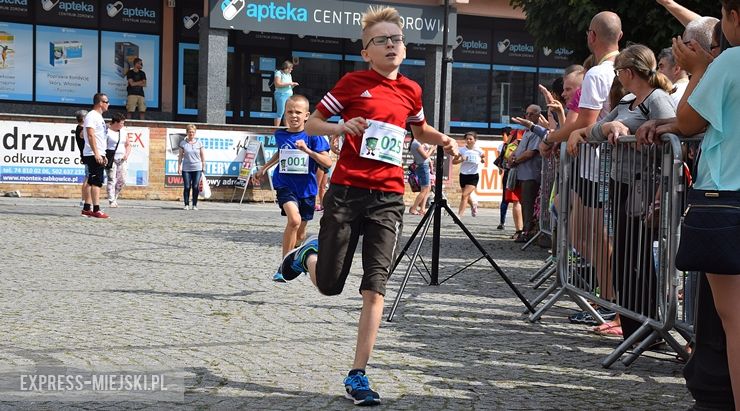 Czwarta edycja „Ząbkowickiej Dychy” w obiektywie