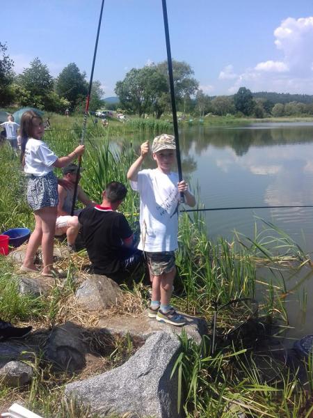 Piknik wędkarski z okazji Dnia Dziecka