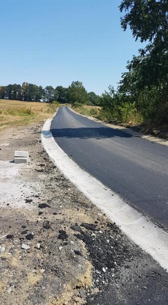 Przebudowano drogę gminną między Grodziszczem a Różaną