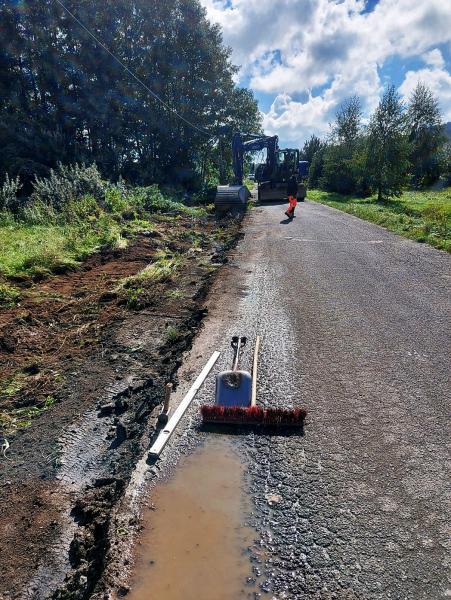 Trwa przebudowa siedmiu odcinków dróg w gminie Stoszowice