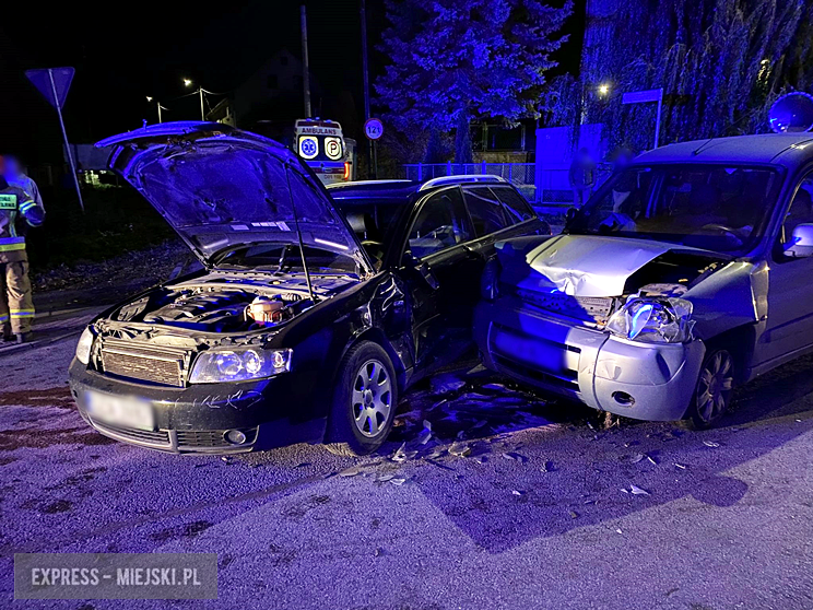 Zderzenie dwóch samochodów osobowych w Bobolicach [foto]