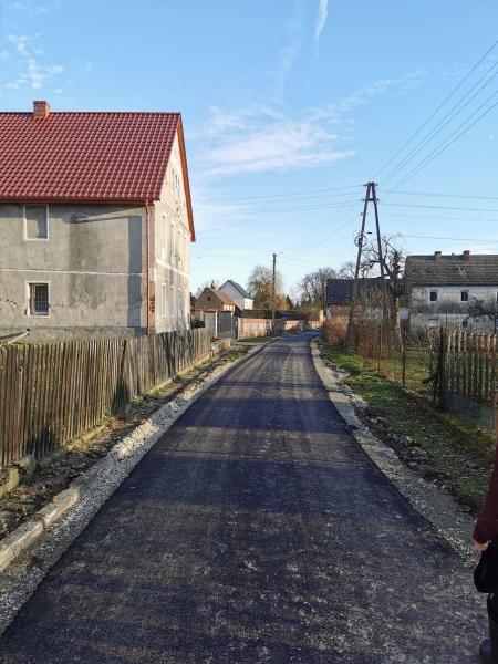 Sołectwo Bożnowice ma już kanalizację. Teraz trwa odtwarzanie dróg gminnych