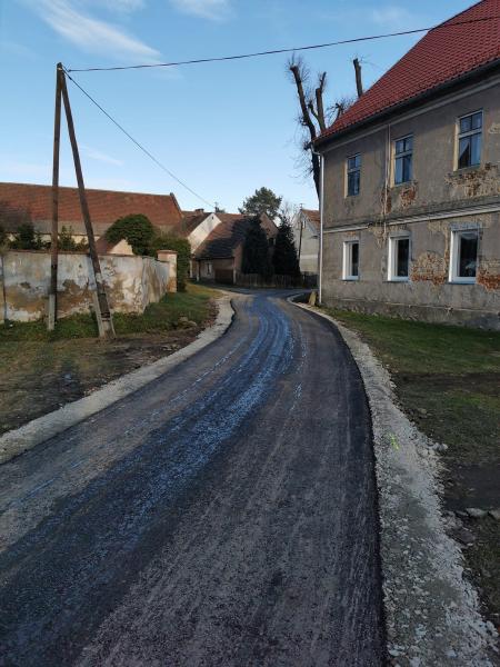 Sołectwo Bożnowice ma już kanalizację. Teraz trwa odtwarzanie dróg gminnych