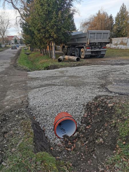 Sołectwo Bożnowice ma już kanalizację. Teraz trwa odtwarzanie dróg gminnych