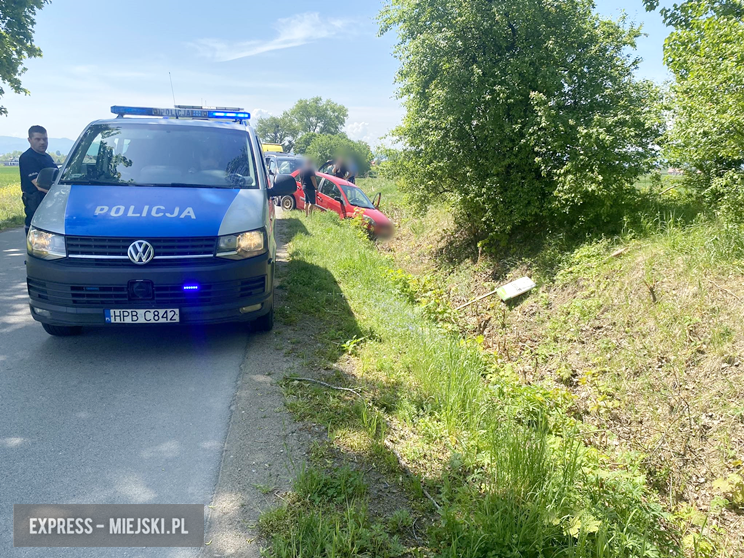 Zderzenie dwóch samochodów na trasie Ząbkowice Śląskie - Sieroszów