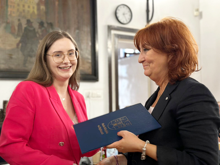 Inauguracyjna sesja Rady Miejskiej w Ziębicach. Ślubowanie radnych i burmistrza