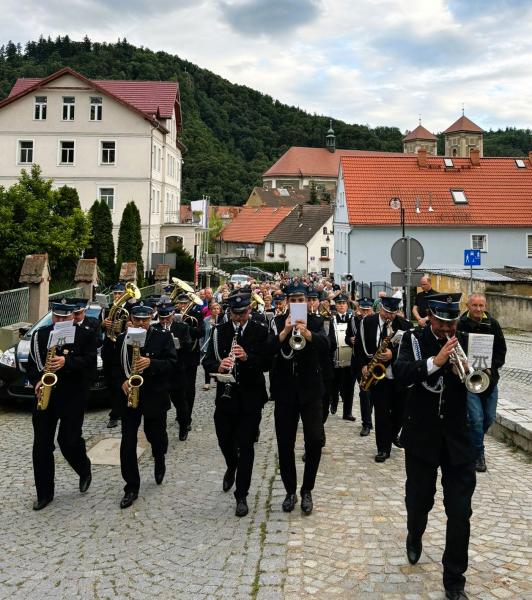 Msza święta i procesja okazji 58. rocznicy koronacji Cudownej Figury Matki Bożej Bardzkiej