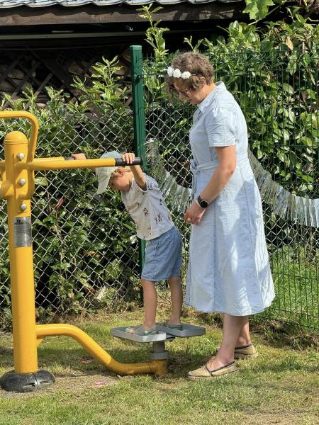 Poszukiwanie skarbu, integracja i wspólne biesiadowanie. Dzień Róży w Różanej.