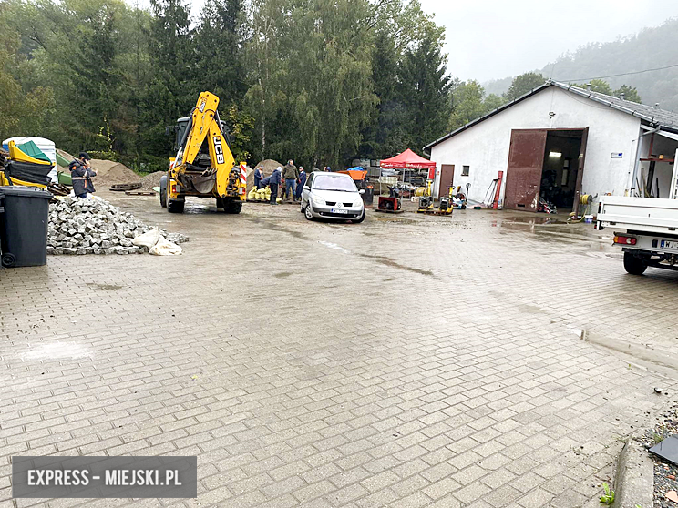 Stan alarmowy na Nysie Kłodzkiej w Bardzie przekroczony o ponad pół metra