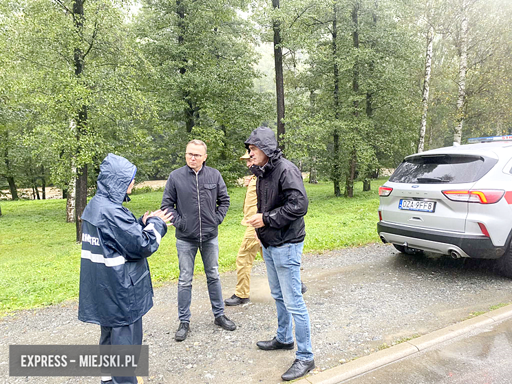 Stan alarmowy na Nysie Kłodzkiej w Bardzie przekroczony o ponad pół metra