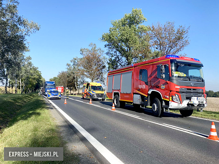 Zderzenie pięciu samochodów na krajowej ósemce. Droga zablokowana