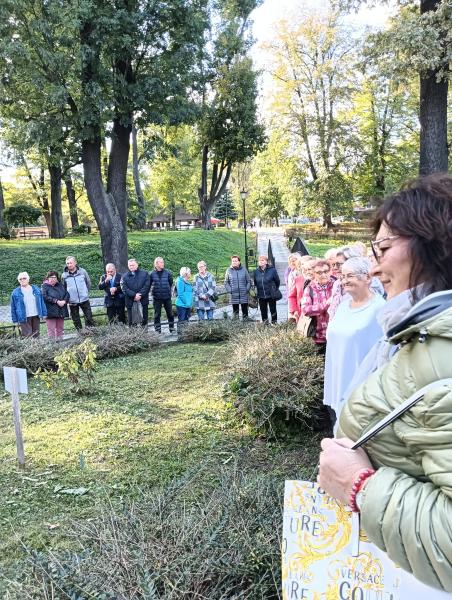 Seniorzy z Ząbkowickiego Uniwersytetu Trzeciego Wieku zainaugurowali rok szkolny