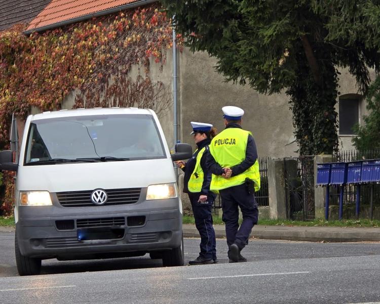 Podsumowanie policyjnej akcji pn. „Alkohol i narkotyki”. Zatrzymano dwóch nietrzeźwych kierujących