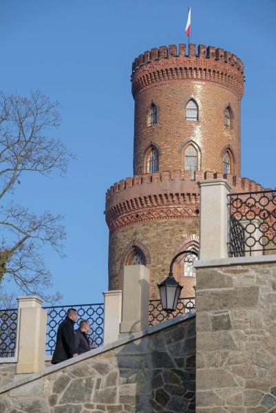 Obchody 106. rocznicy odzyskania NIepodległości w pałacowej scenerii