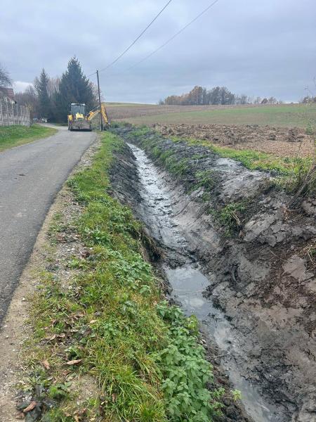 Trwają prace melioracyjne w kamienieckiej gminie. Burmistrz informuje o postępach