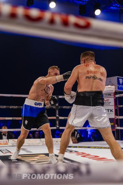 MB Boxing Night 22: Damian Gurtatowski - Bartłomiej Wańczyk