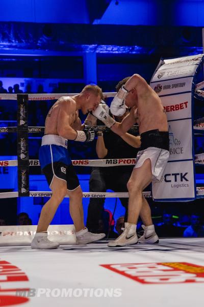 MB Boxing Night 22: Damian Gurtatowski - Bartłomiej Wańczyk