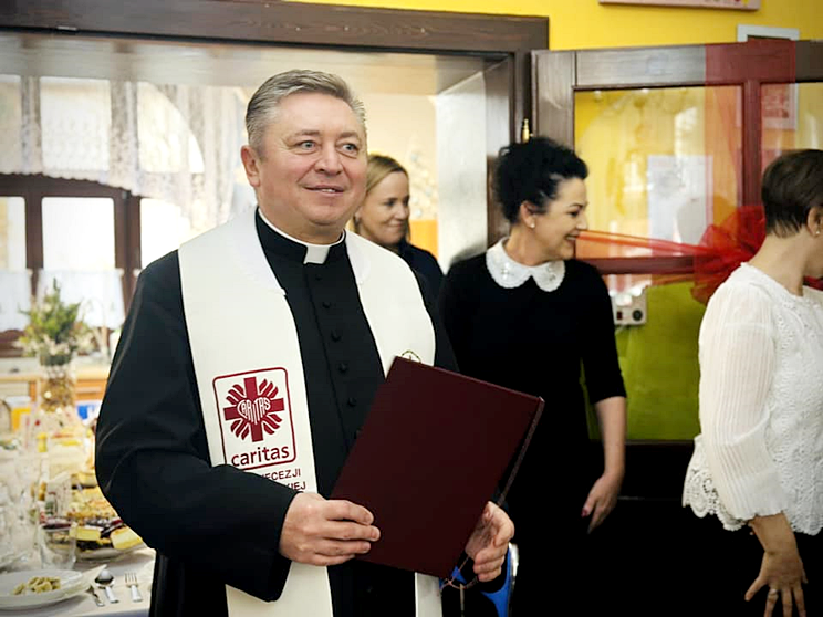 Świąteczne Spotkanie Warsztatów Terapii Zajęciowej w Henrykowie