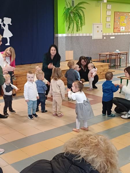 Dzień babci i dziadka w Żłobku Gminnym w Ciepłowodach