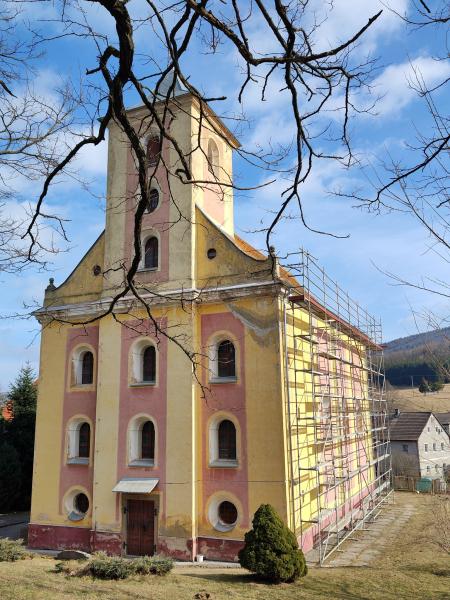 Nowe pokrycie dachowe kościoła św. Jakuba w Chwalisławiu