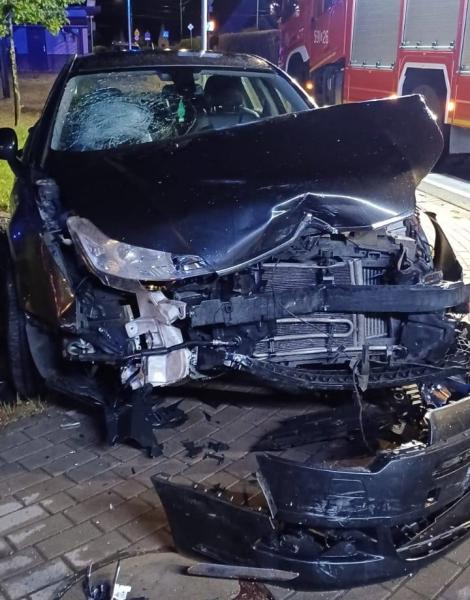 	Zderzenie citroena i toyoty na skrzyżowaniu w Ząbkowicach Śląskich