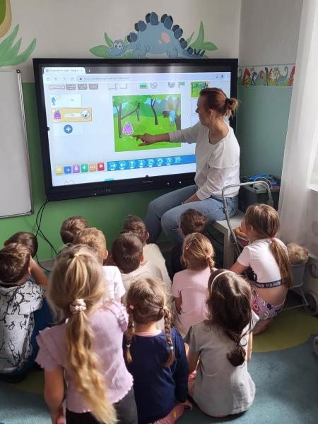 Cyfrowy świat zabawy. Grant na ponad 6 tys. zł trafił do ząbkowickiego przedszkola nr 2