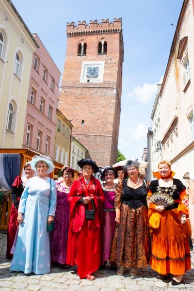 Międzypokoleniowa Biesiada Historyczna z Frankensteinem – radość, historia i wspólna zabawa