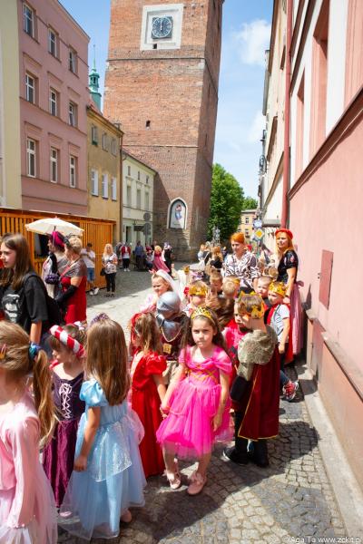 Międzypokoleniowa Biesiada Historyczna z Frankensteinem – radość, historia i wspólna zabawa
