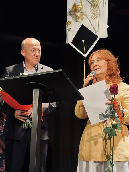 Uroczyste pożegnanie absolwentów Szkoły Podstawowej nr 4 w Ziębicach