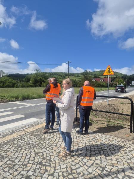 	Nowy odcinek pieszo-jezdny między Srebrną Górą a Budzowem oficjalnie oddany do użytku